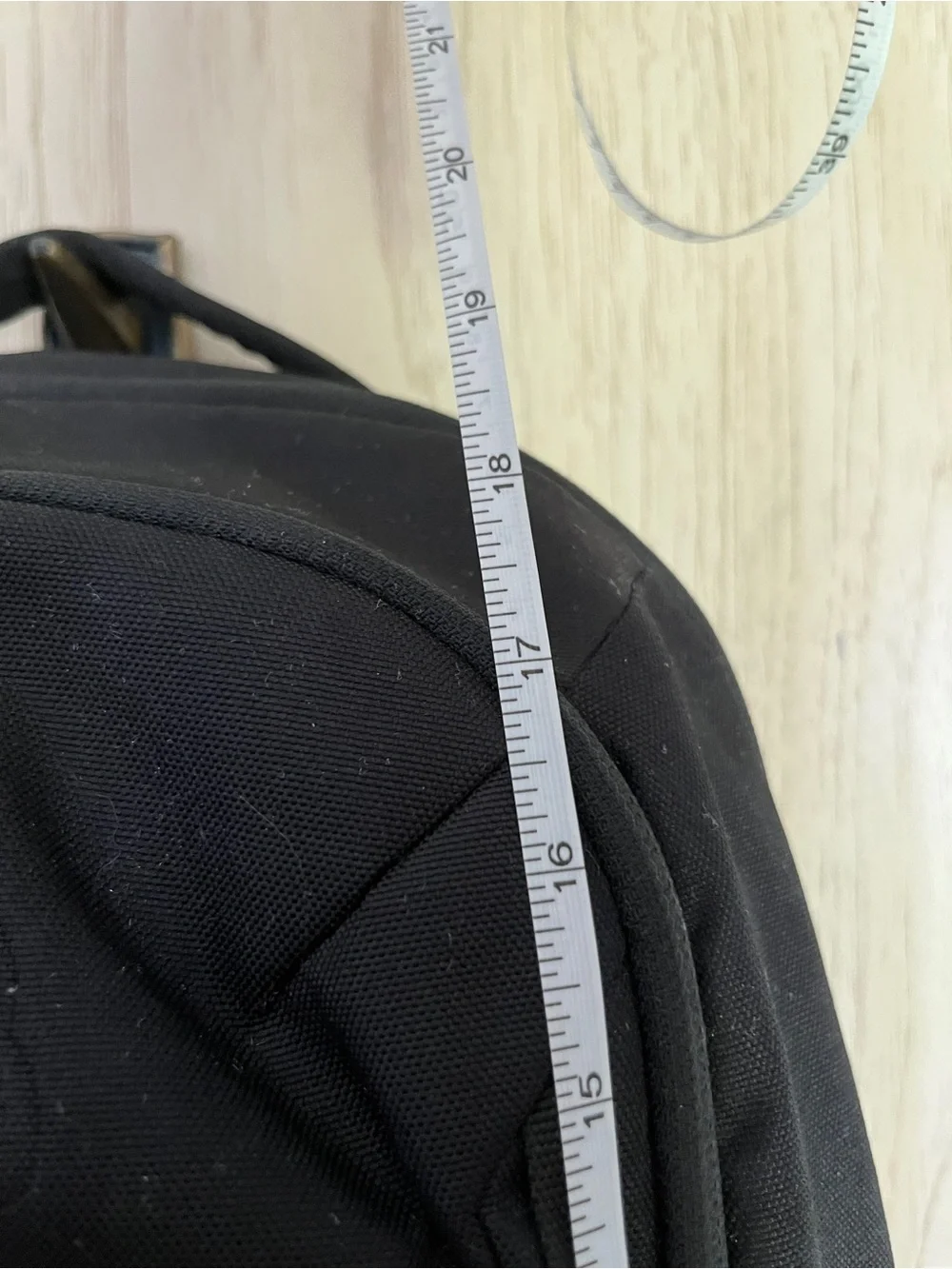 THULE Lumion Backpack 21L Holds 16” Computer Black READ
